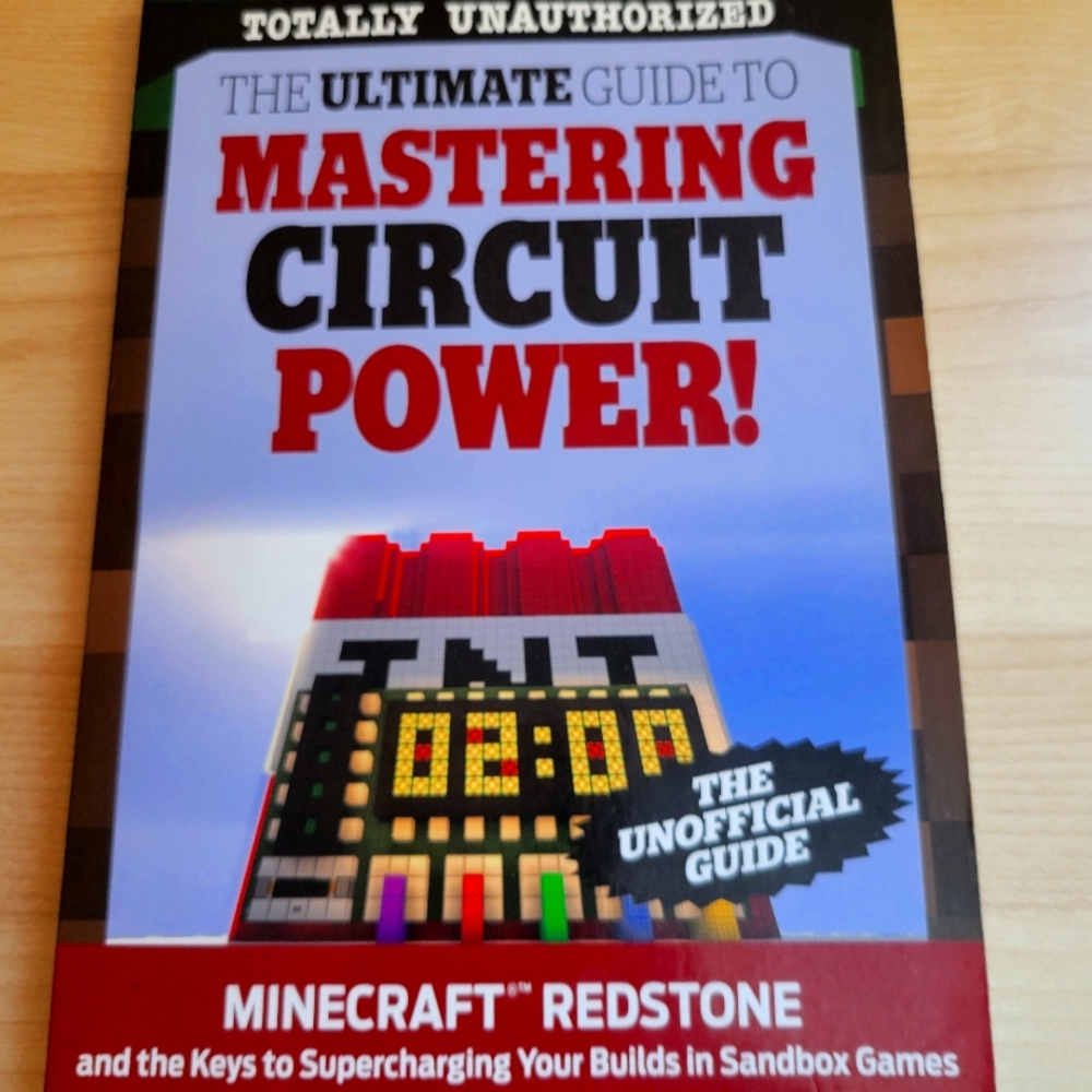 Minecraft Guide Book Set - Picture 4 of 7